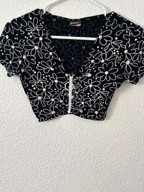 Fredrick’s of Hollywood Black & White Floral Zip Crop Top